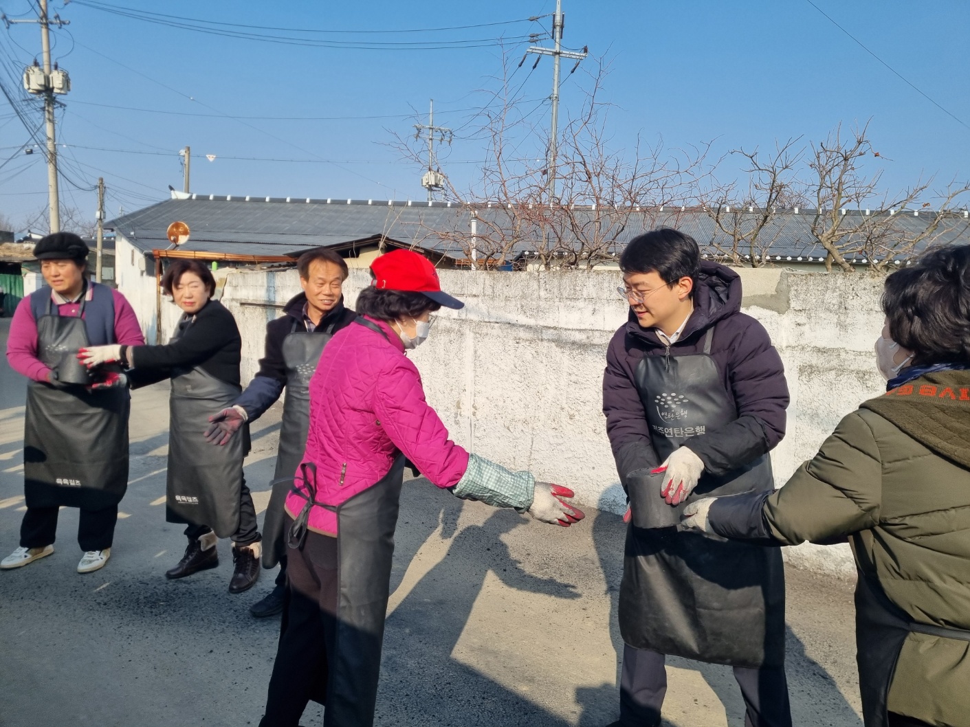 전주시체육회-여성체육위원회 연탄봉사활동